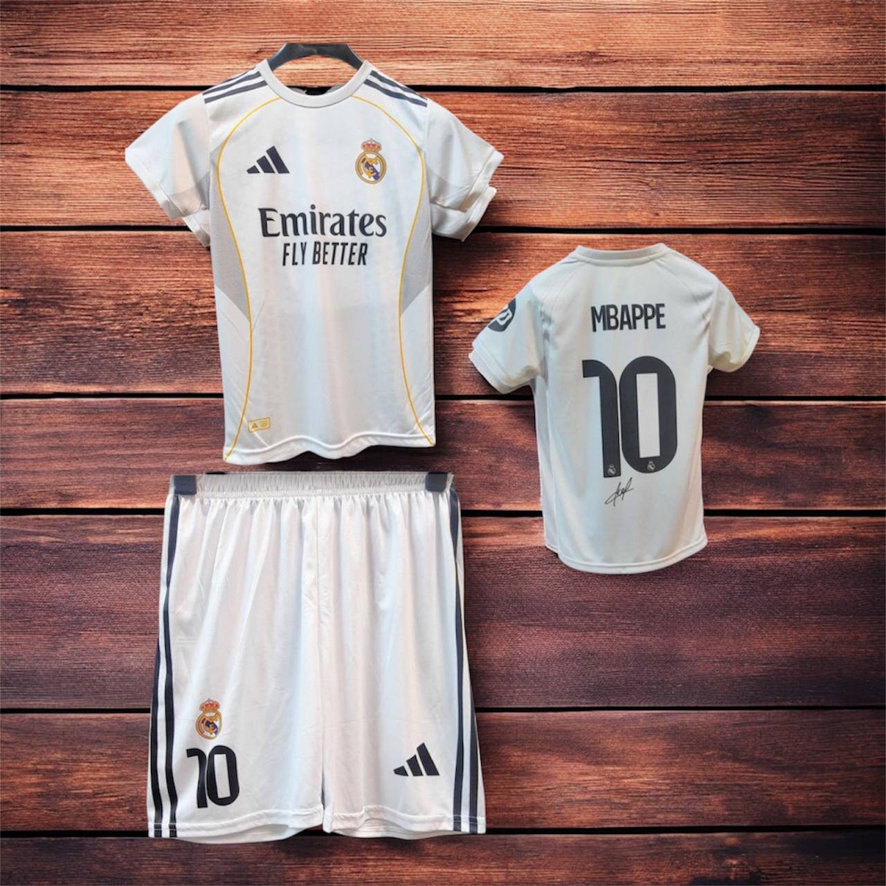 photo_2025-10-27_07-37-57 بلوز شلوارک ورزشی رئال مادریدکیت اول 2026 - Image 1