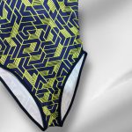 مایو زنانه اسلیپ بندی طرح دار ضد کلر به همراه کلاه - Image 4